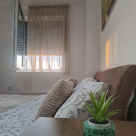 Lena_lux Apartment *